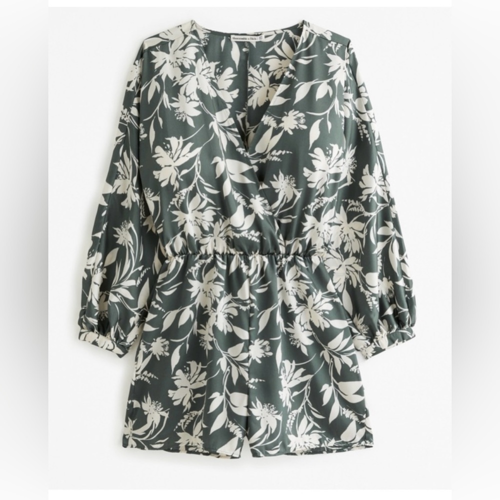 Abercrombie & Fitch Women’s Medium Floral Romper